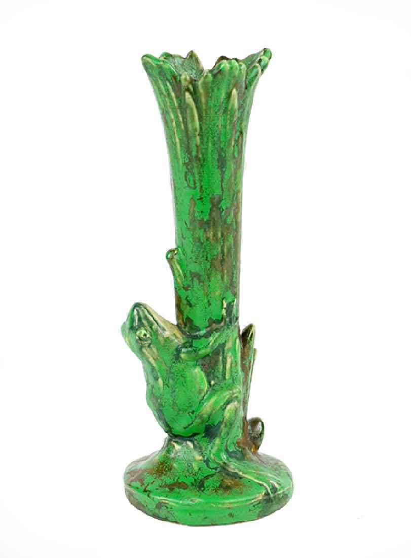 A Weller Coppertone Frog Vase. (1 of 1)