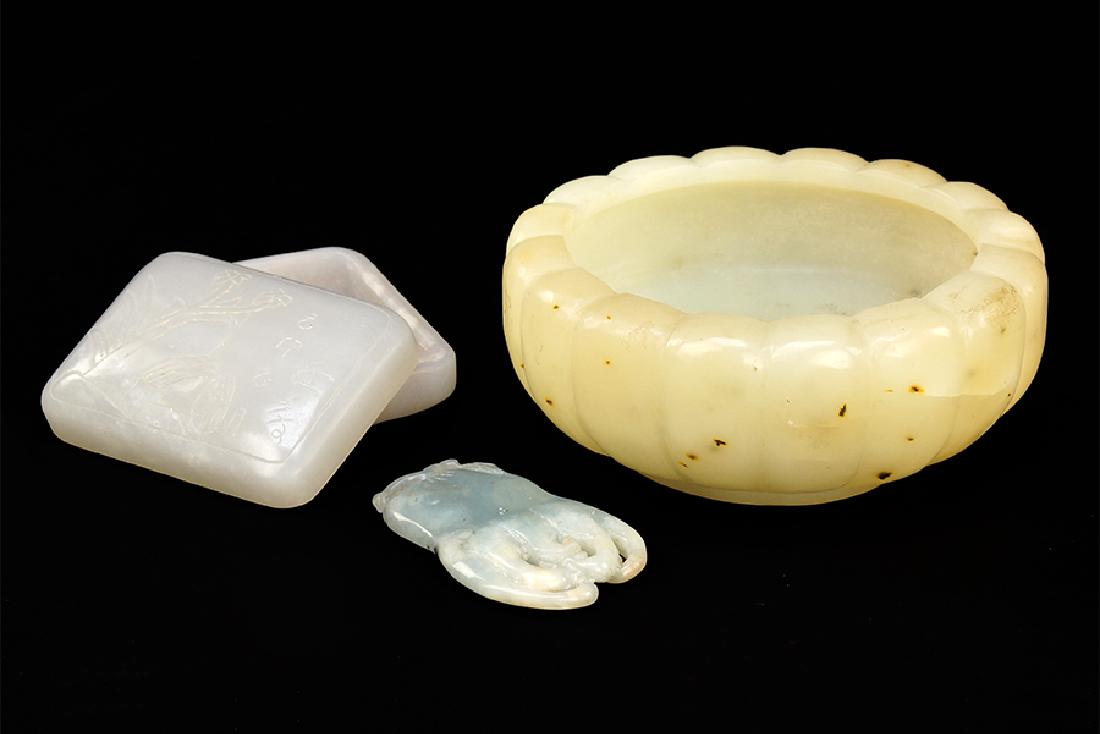 A Chinese Jade Lingzhi Carving. (1 of 11)