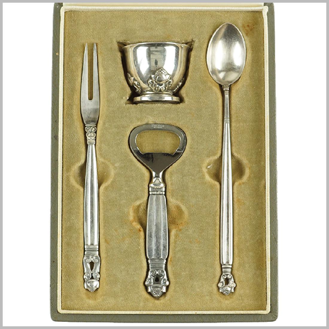 A Georg Jensen Sterling Silver Bar Set. (1 of 5)