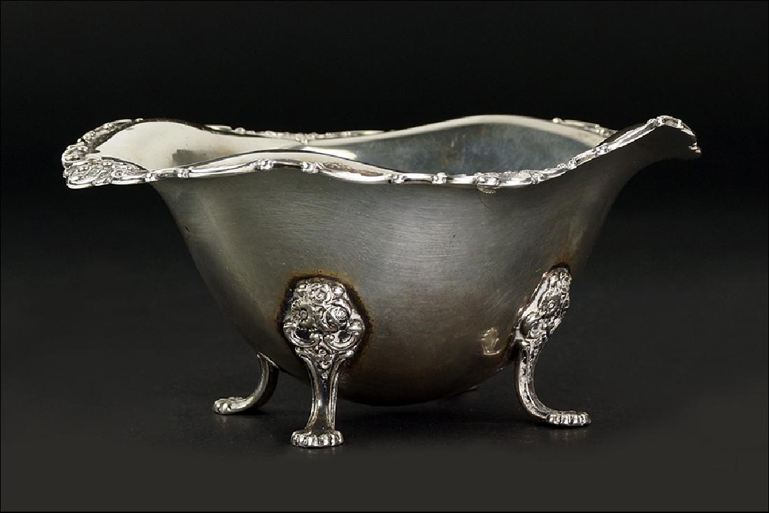 A Towle Sterling Silver Dish. (1 of 1)