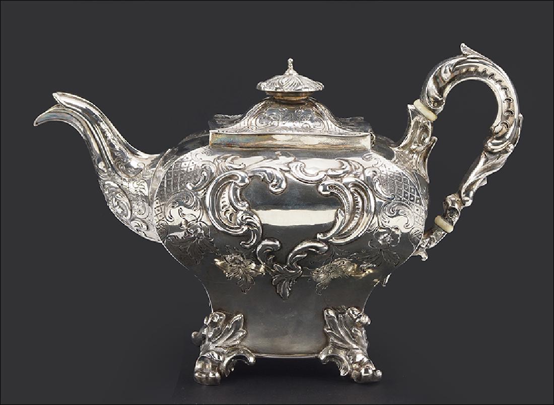 A Victorian Hayne & Cater English Silver Teapot. (1 of 1)