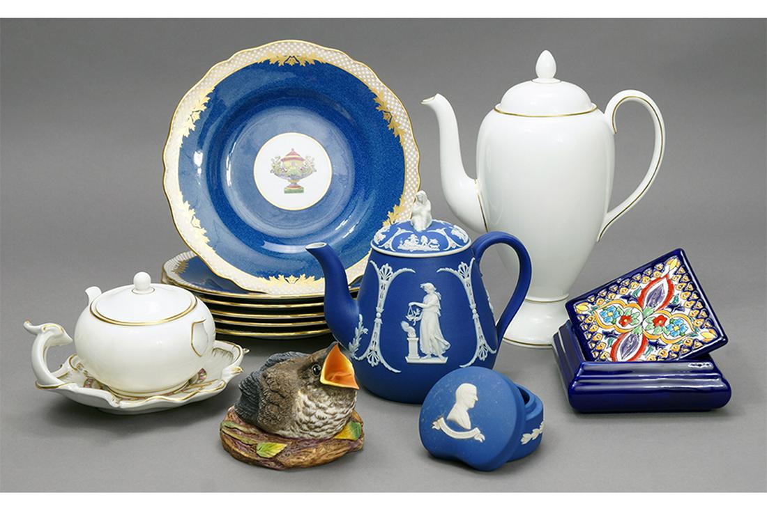 A Collection Of Porcelain Decorative Objects.: A Collection Of Porcelain Decorative Objects. Comprising a Boehm bird, a set of six Spode plates, a Wedgwood jasperware teapot and box, a Wedgwood coffeepot and covered sugar bowl, a Dresden dish, and