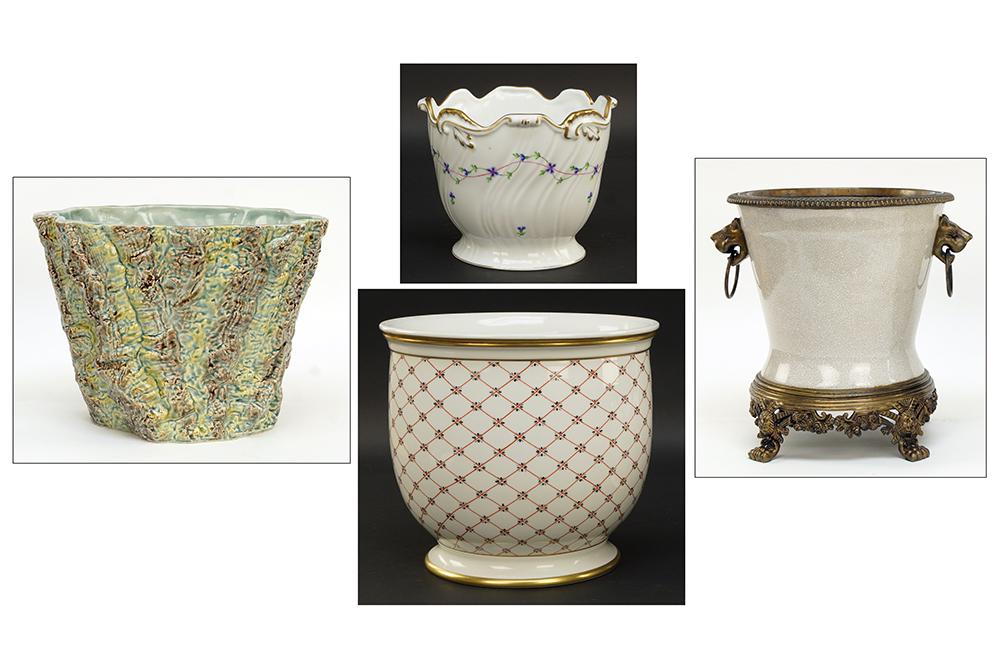 A Herend Porcelain Blue Garland Cache Pot. (1 of 1)