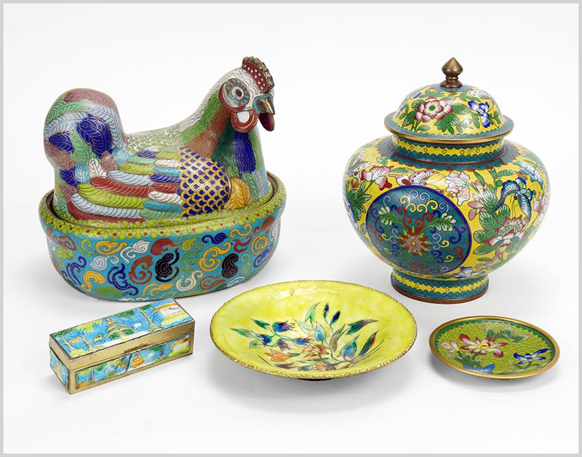 A Chinese Cloisonne Ginger Jar. (1 of 1)