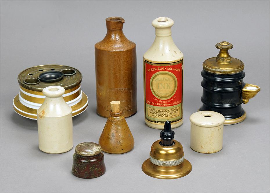 An Isobath Style Inkwell. (1 of 1)