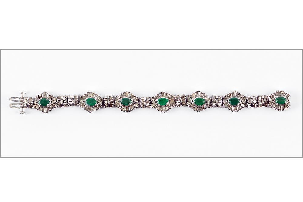 An Emerald & Diamond Bracelet. (1 of 1)