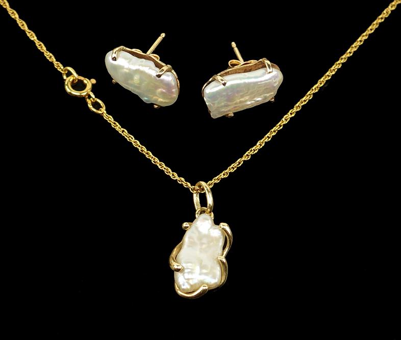 A Freshwater Demi-Parure. (1 of 1)