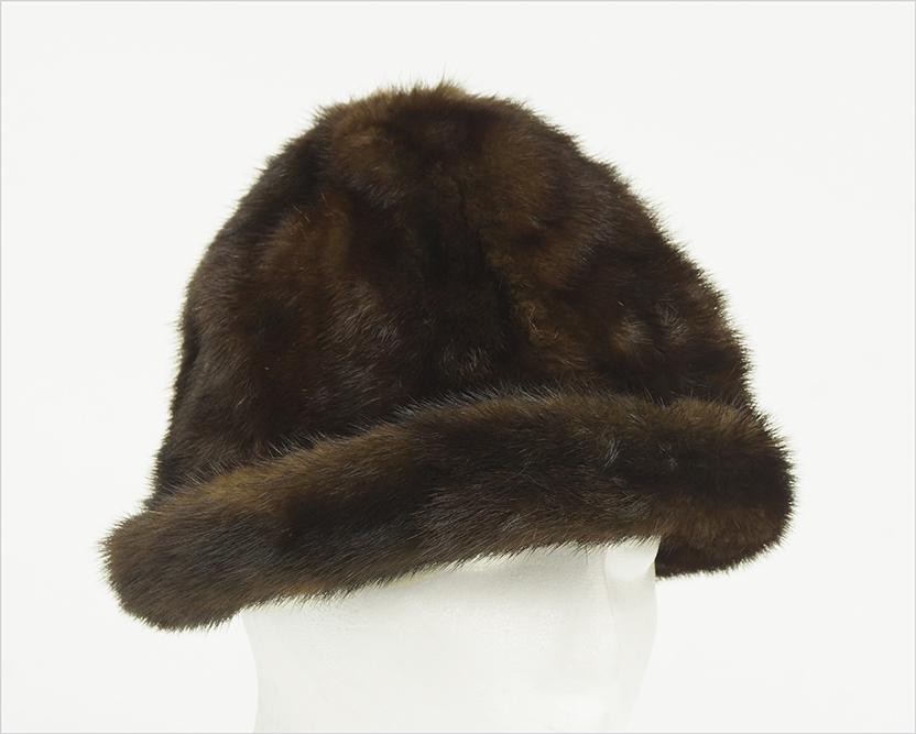 A Mahogany Mink Hat. (1 of 1)