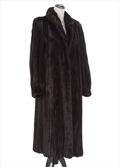 A Full Length Brown Mink Coat. (1 of 1)