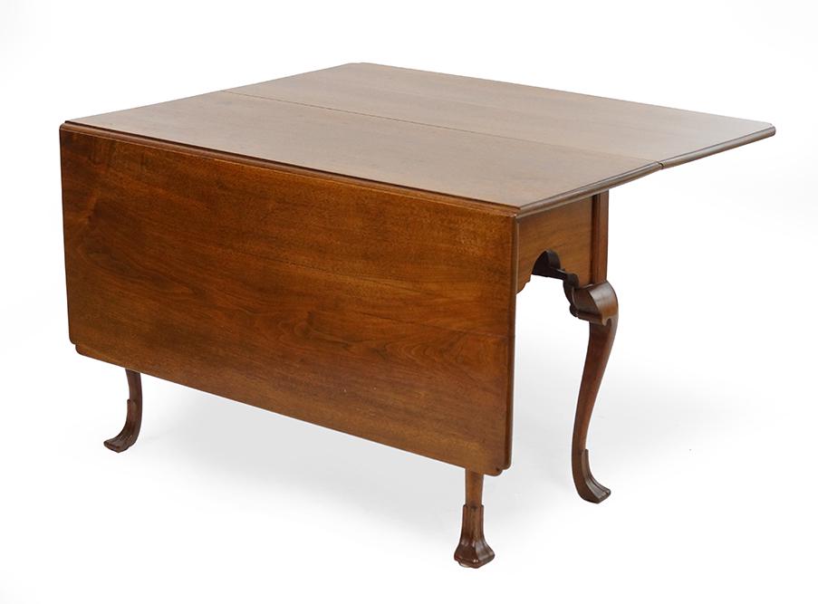 An American Queen Anne Period Walnut Drop Leaf Dining (1 of 11)