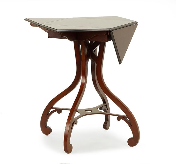 A Baker Handkerchief Table. (1 of 1)