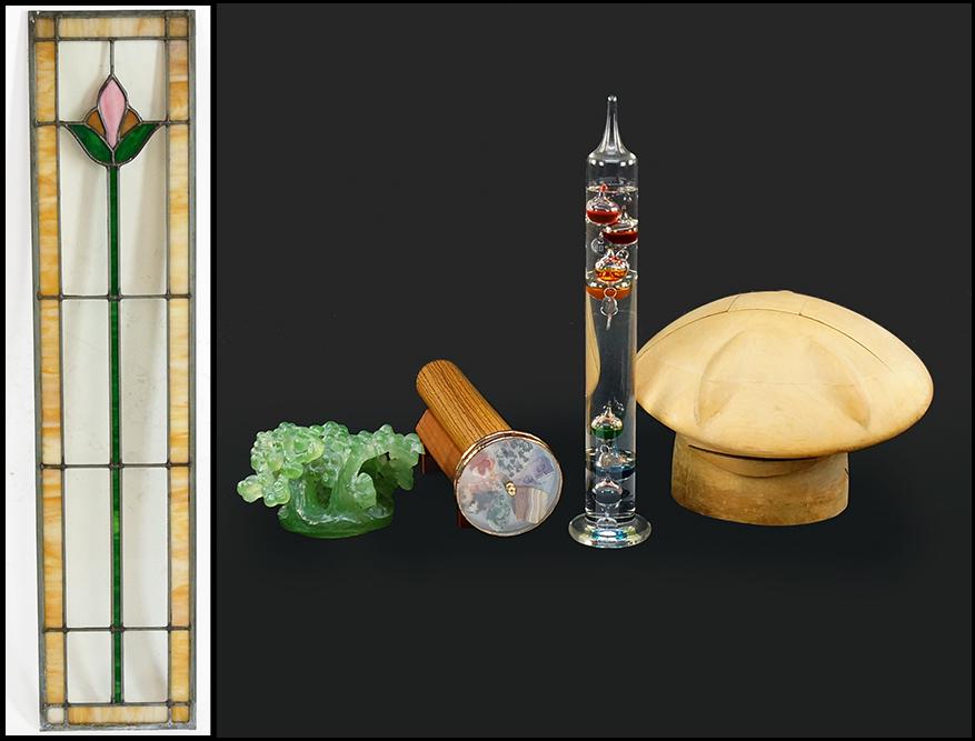 A Collection of Decorative Items. (1 of 1)