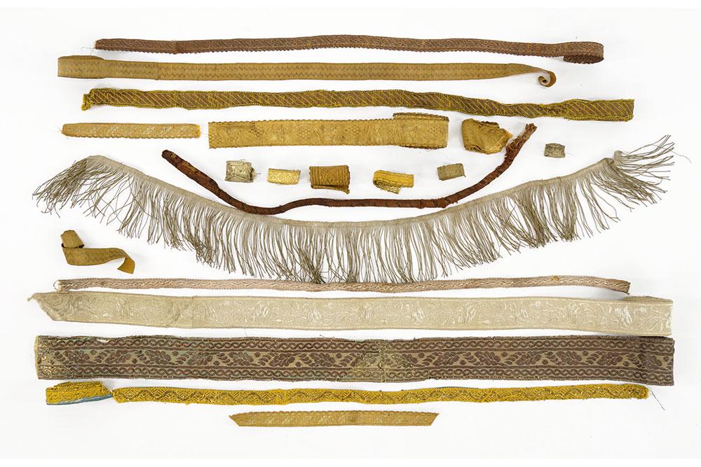 Antique Metallic Gold Bullion Passementerie Trim. (1 of 1)