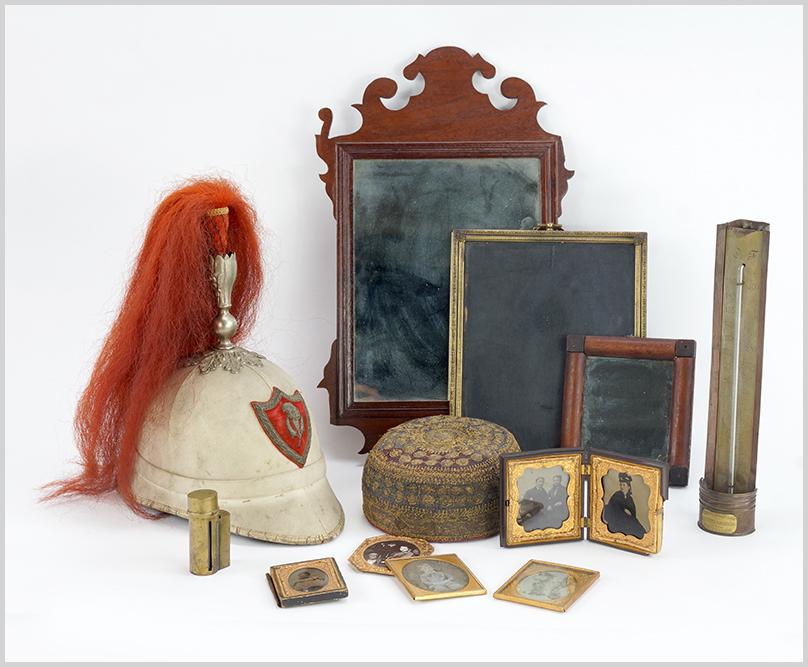 A Collection of Decorative Items. (1 of 1)