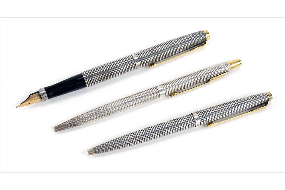 PARKER 75 STERLING SILVER CISELE FOUNTAIN PENS. (1 of 1)