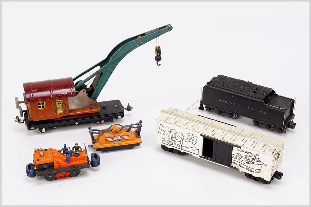 Group of Five Various Lionel and American Flyer Train (1 of 1)