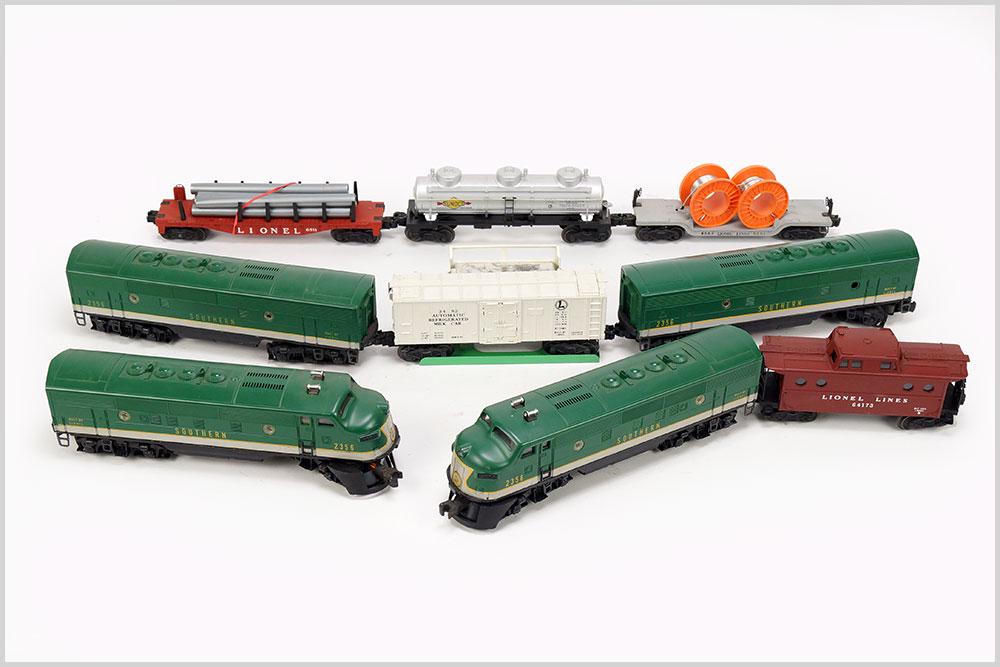 Lionel 2356 Diesel Locomotive and Train Cars. (1 of 15)