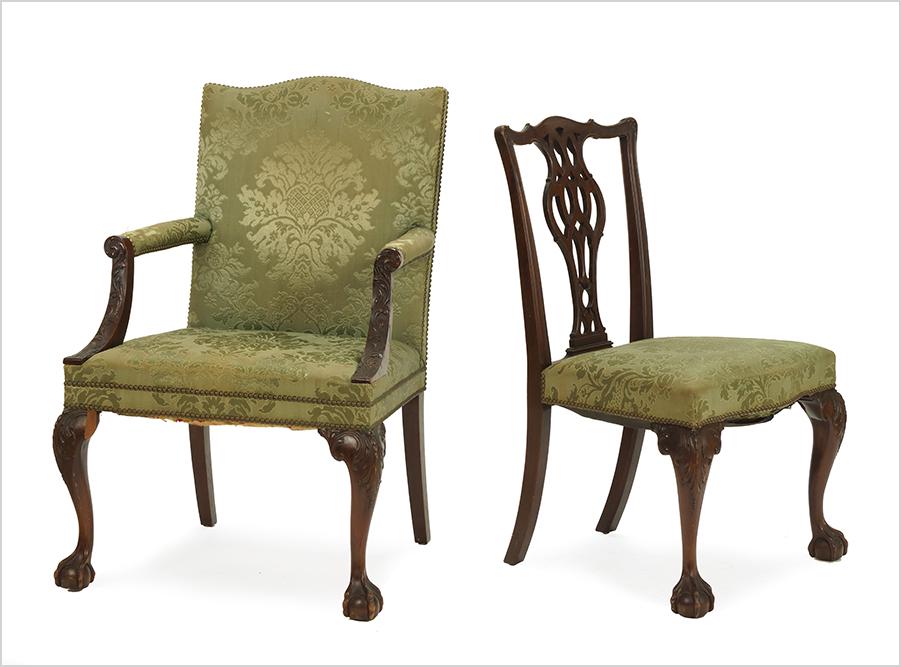 A Set of Eight Chippendale Style Mahogany Dining (1 of 9)