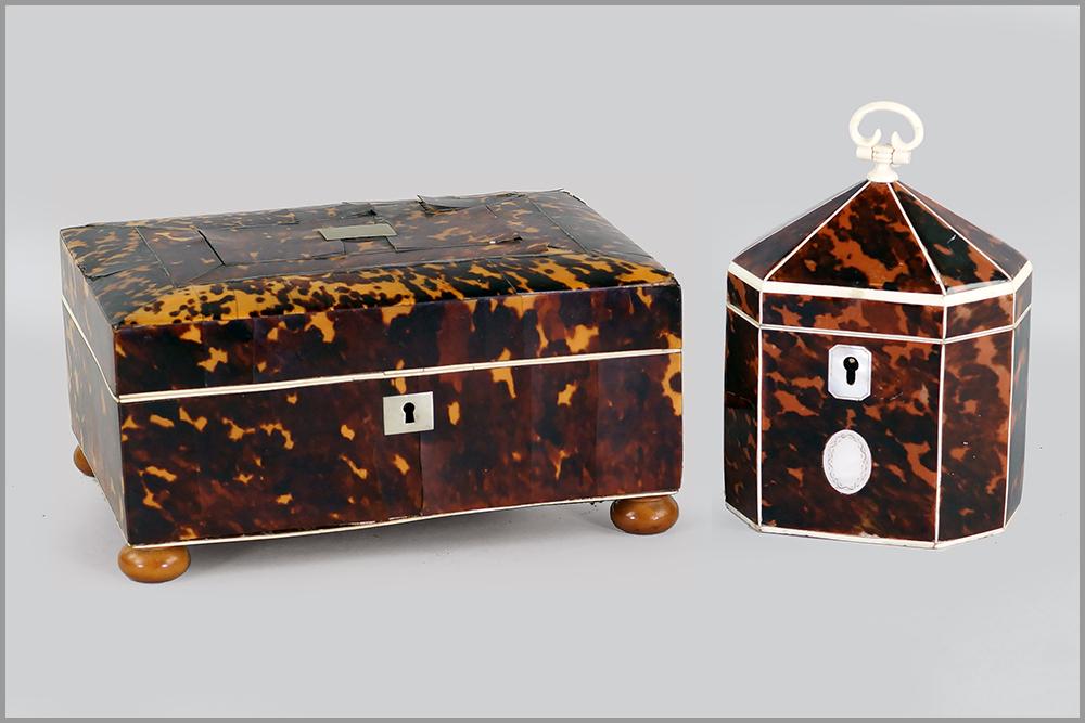 A Tortoiseshell Veneer Jewelry Box. (1 of 15)