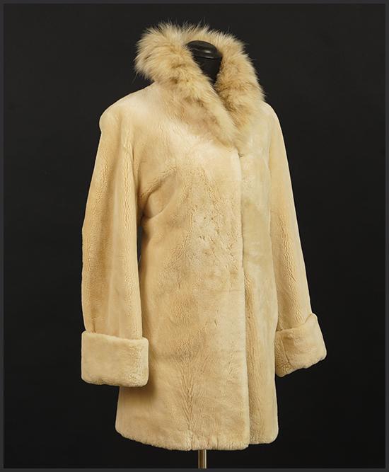 A Beaver Stroller Coat. (1 of 1)