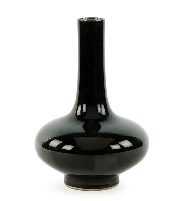 A Chinese Black Glazed Porcelain Bottle Vase. (1 of 5)