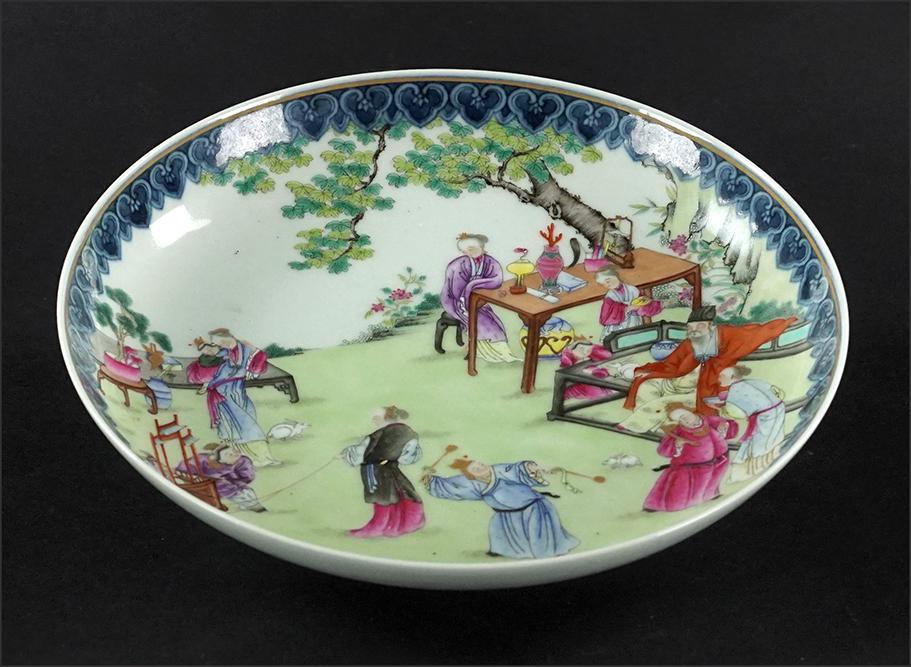 A Chinese Famille Rose Porcelain Plate. (1 of 1)