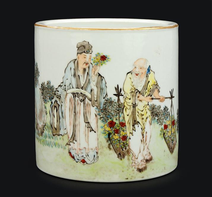 A Chinese Republic Style Porcelain Brush Pot. (1 of 8)