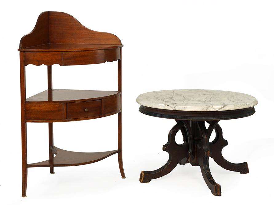 A Regency Style Mahogany Corner Washstand. (1 of 1)