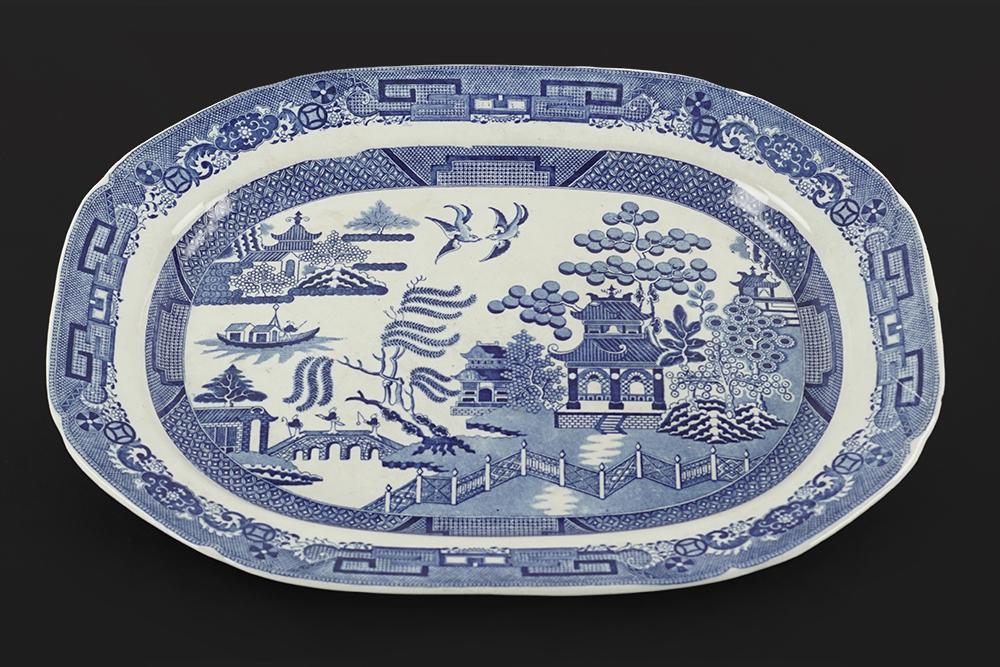 A Spode Blue and White Porcelain Serving Platter. (1 of 6)