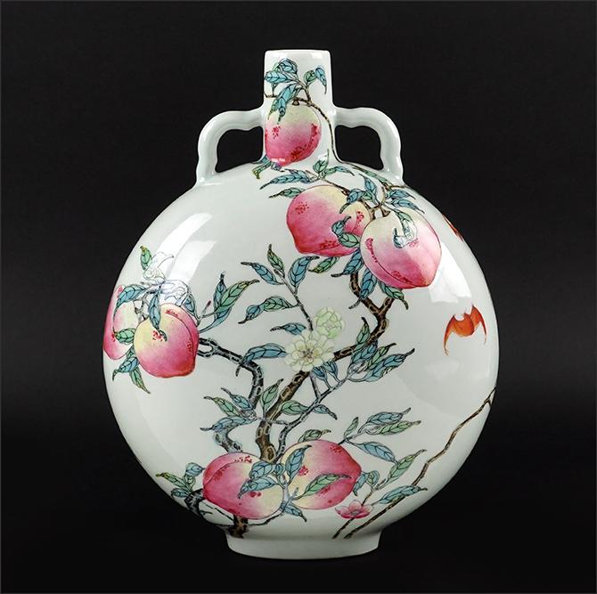 A Chinese Famille Rose Porcelain Moonflask Vase. (1 of 7)