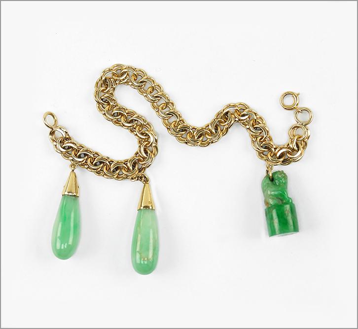 A 14 Karat Yellow Gold Link Bracelet. (1 of 1)