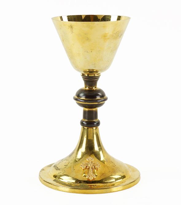 A Sterling Silver Chalice. (1 of 5)