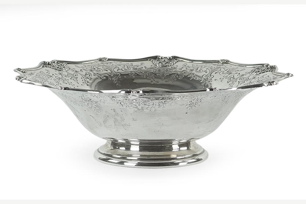 A Matthews Company Sterling Silver Bowl. (1 of 2)