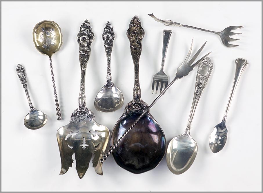 A Sterling Silver Two-Piece Serving Set. (1 of 3)