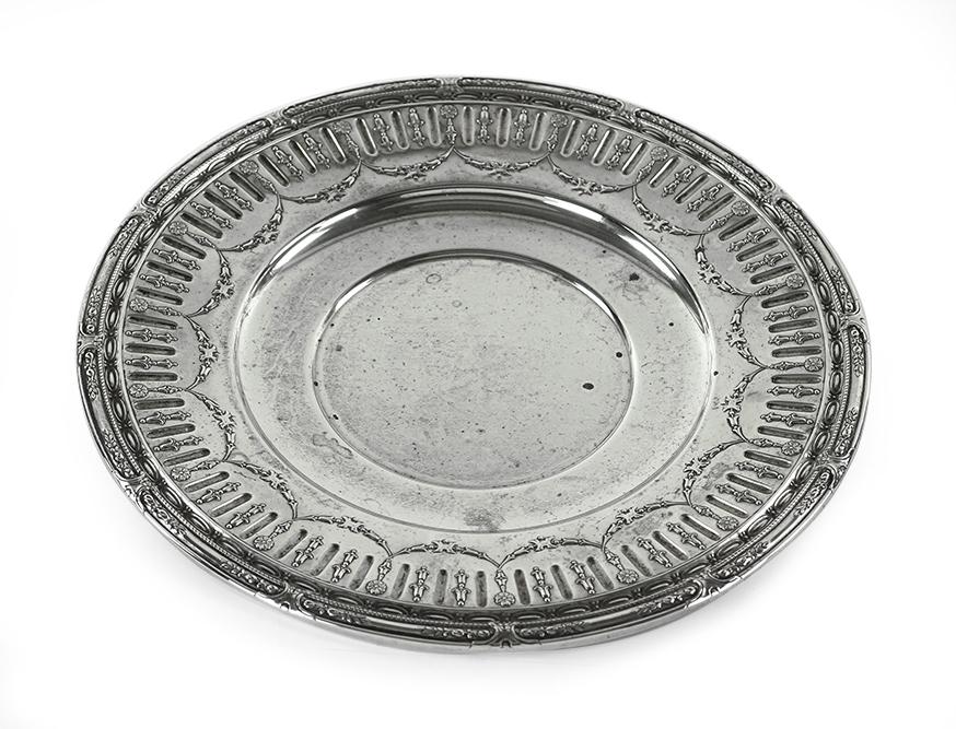 A Gorham Sterling Silver Round Dish. (1 of 2)