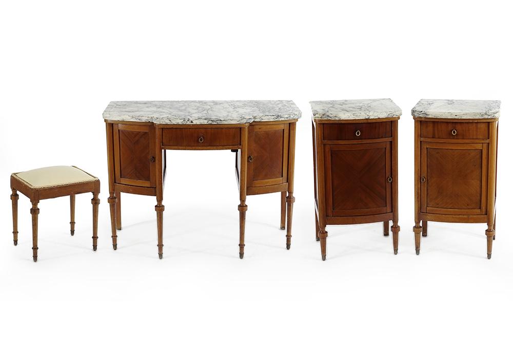 A Marble Top Dressing Table. (1 of 1)