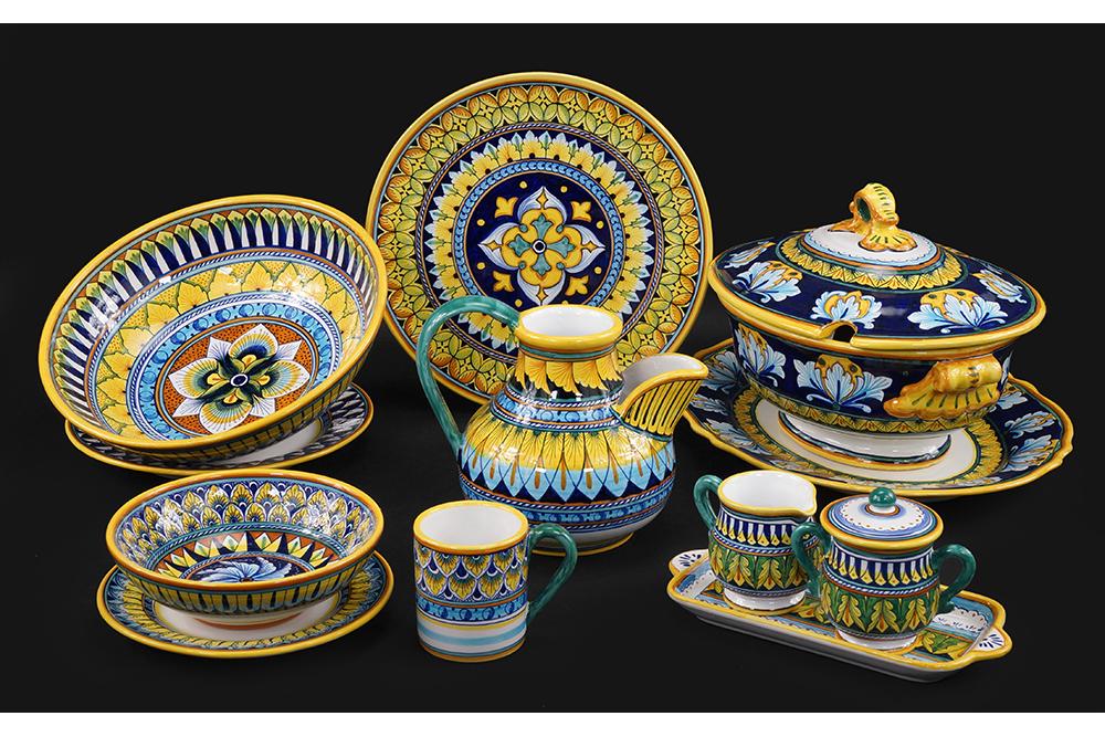 A Set of Italian Fidia Deruta Ceramic Table Articles. (1 of 1)