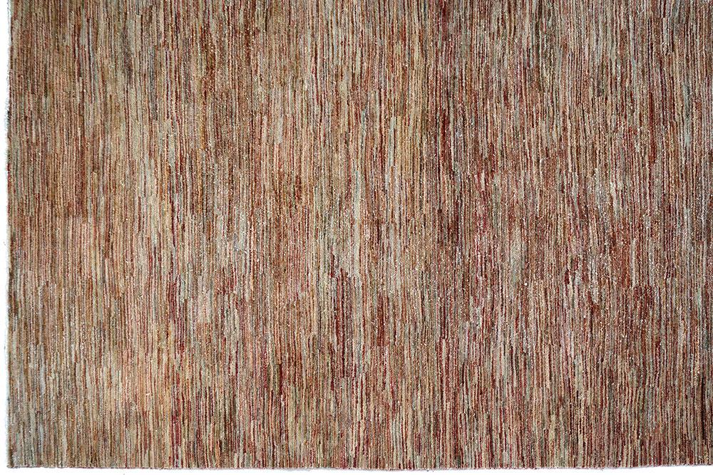 A Contemporary Wool Blend Carpet. (1 of 1)