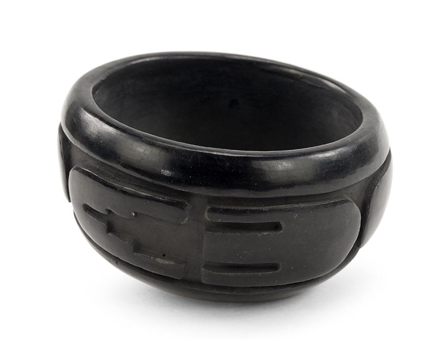 Mida Tafoya (B. 1931) A Blackware Pottery Bowl. (1 of 2)