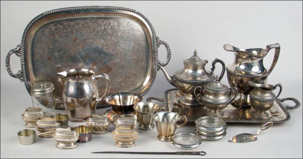SILVERPLATE COFFEE SERVICE.