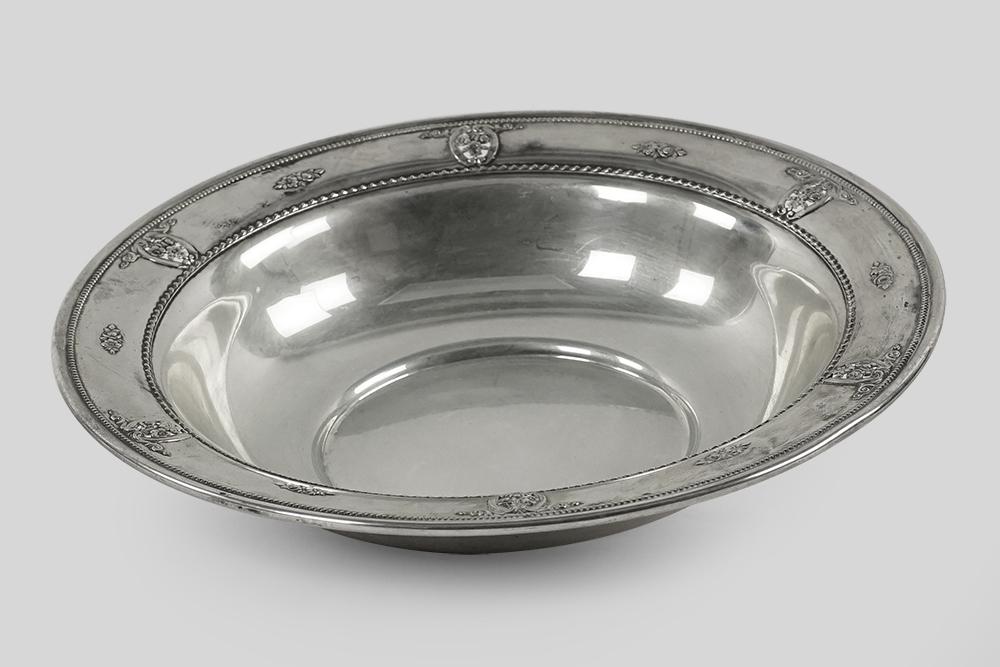 A Wallace Sterling Silver Bowl. (1 of 2)