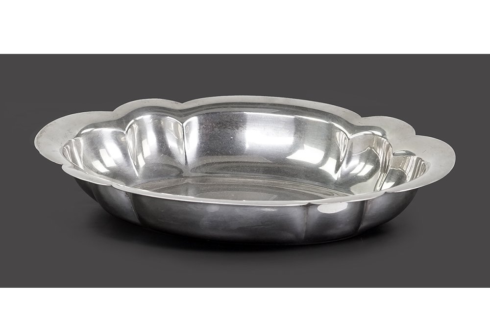 A Wallace Sterling Silver Bowl. (1 of 2)