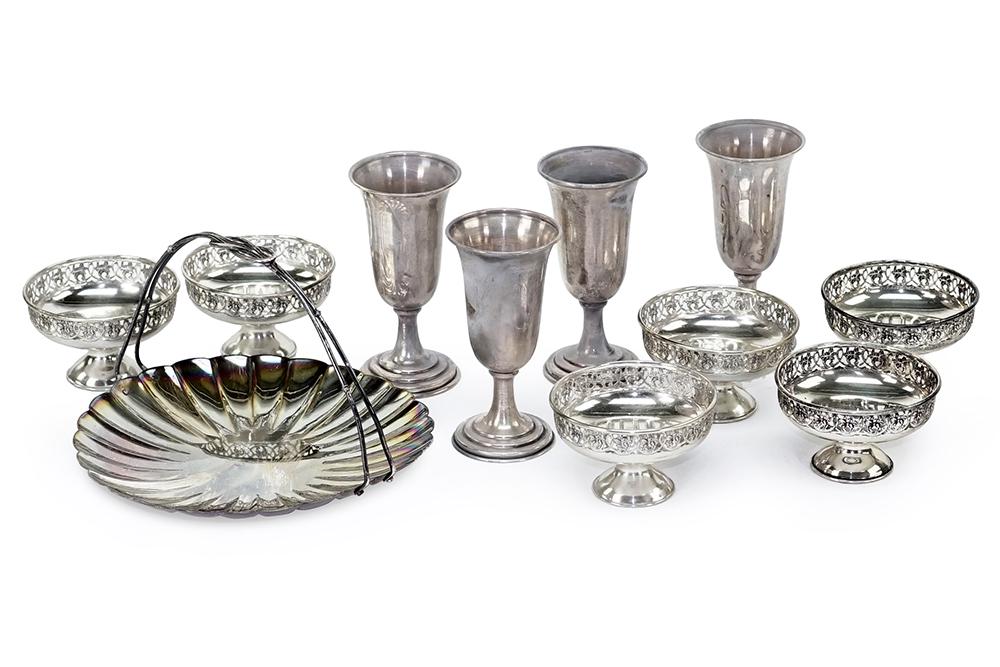 A Collection of Sterling Silver Table Articles. (1 of 1)