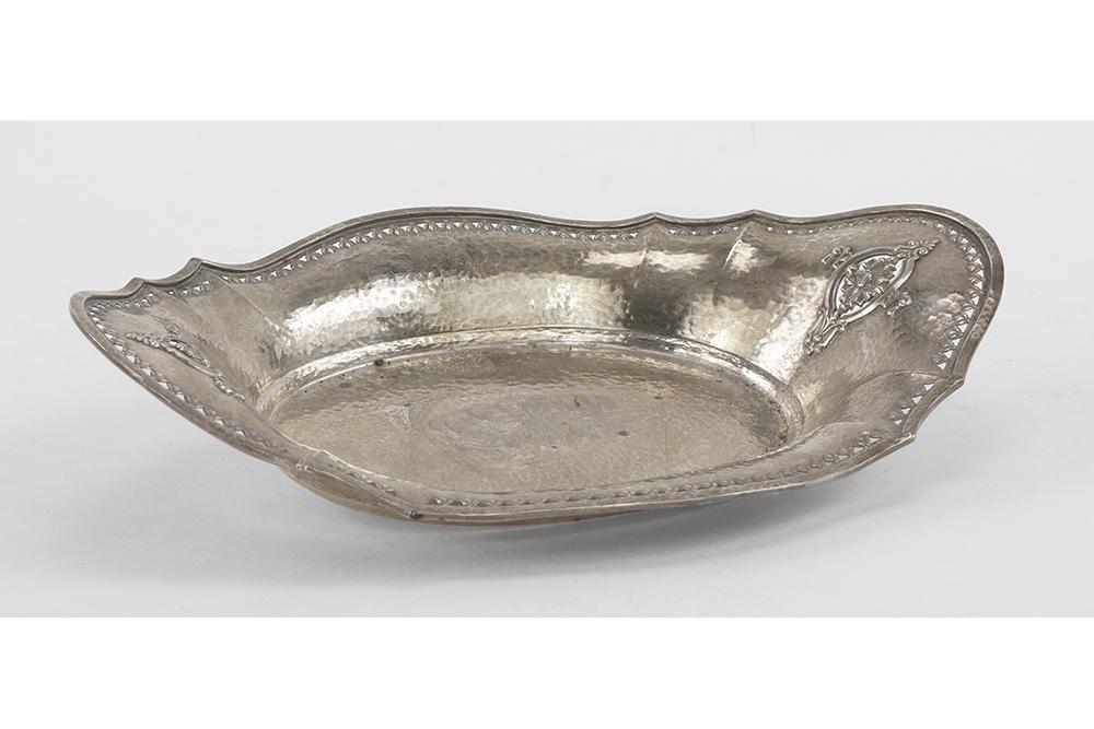 A Dominick & Haff Sterling Silver Bread Dish. (1 of 1)