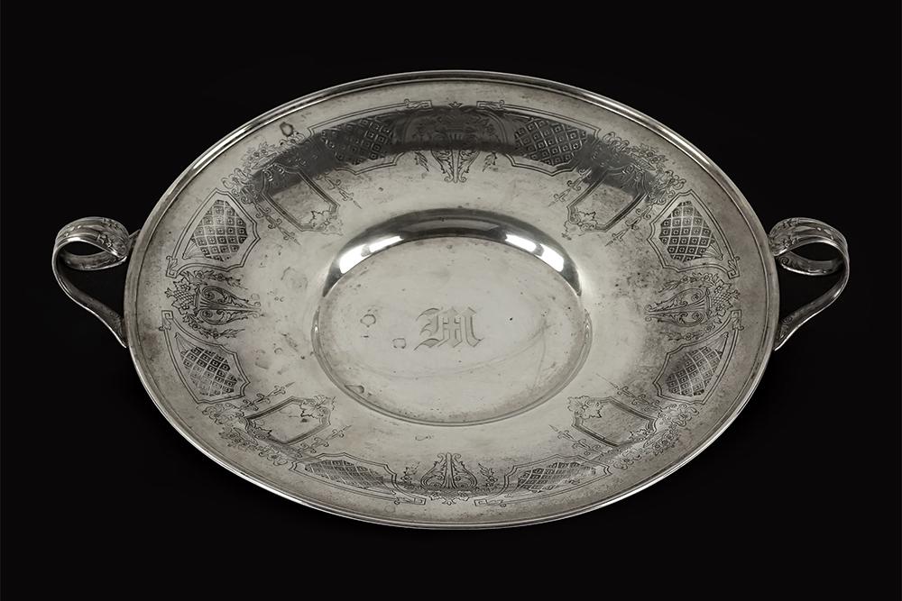 An American Sterling Silver Dish. (1 of 2)