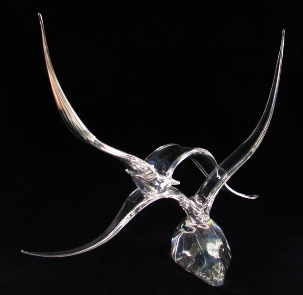 LUIGI ZENETTI GLASS FIGURE OF TWO BIRDS IN FLIG