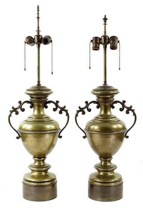 A Pair of Brass Table Lamps. (1 of 1)