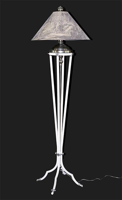 A Contemporary Floor Lamp. (1 of 1)