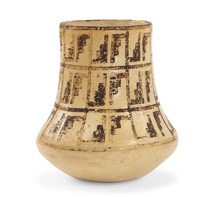 Native American Pottery Bowl.: Native American Pottery Bowl. Signed Anita Lockler, Acoma New Mexico H: 4"