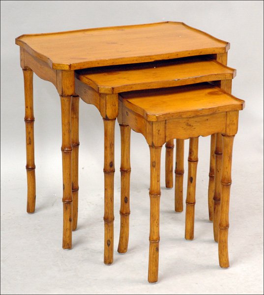 701019 PINE NESTING TABLES.